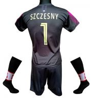 Szczesny_Polska_czarny_komplet_getry_tyl.jpg